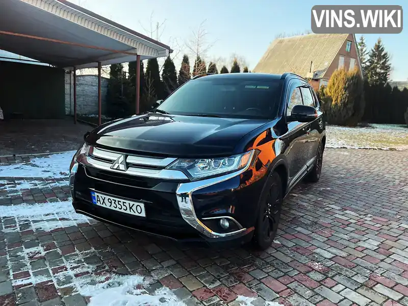 JA4AZ3A30JZ051297 Mitsubishi Outlander 2018 Позашляховик / Кросовер 2.36 л. Фото 1