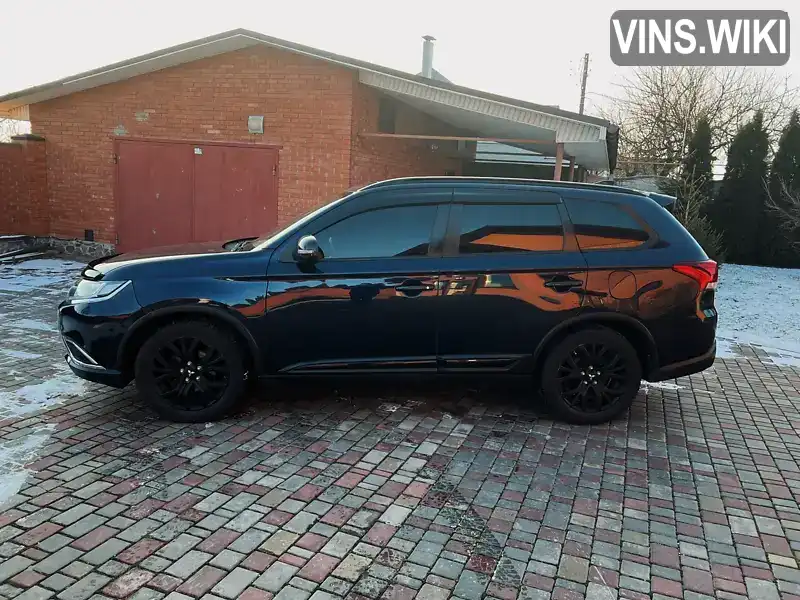 JA4AZ3A30JZ051297 Mitsubishi Outlander 2018 Позашляховик / Кросовер 2.36 л. Фото 2