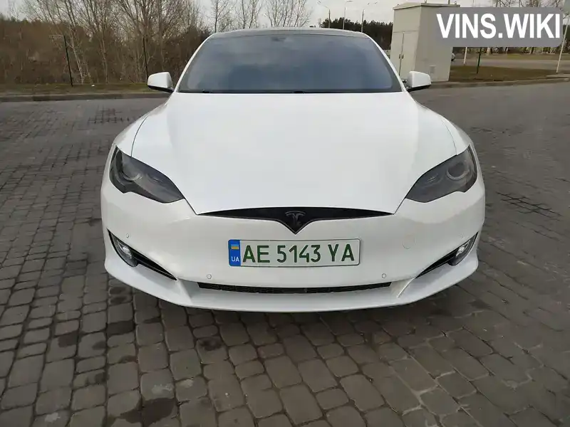 Лифтбек Tesla Model S 2016 null_content л. Автомат обл. Днепропетровская, Каменское (Днепродзержинск) - Фото 1/21