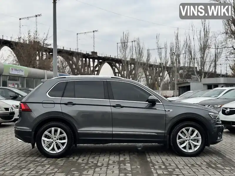 WVGZZZ5NZKW865693 Volkswagen Tiguan 2019 Позашляховик / Кросовер 1.98 л. Фото 2