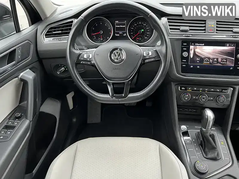 3VV2B7AX0KM126867 Volkswagen Tiguan 2019 Позашляховик / Кросовер 1.98 л. Фото 9