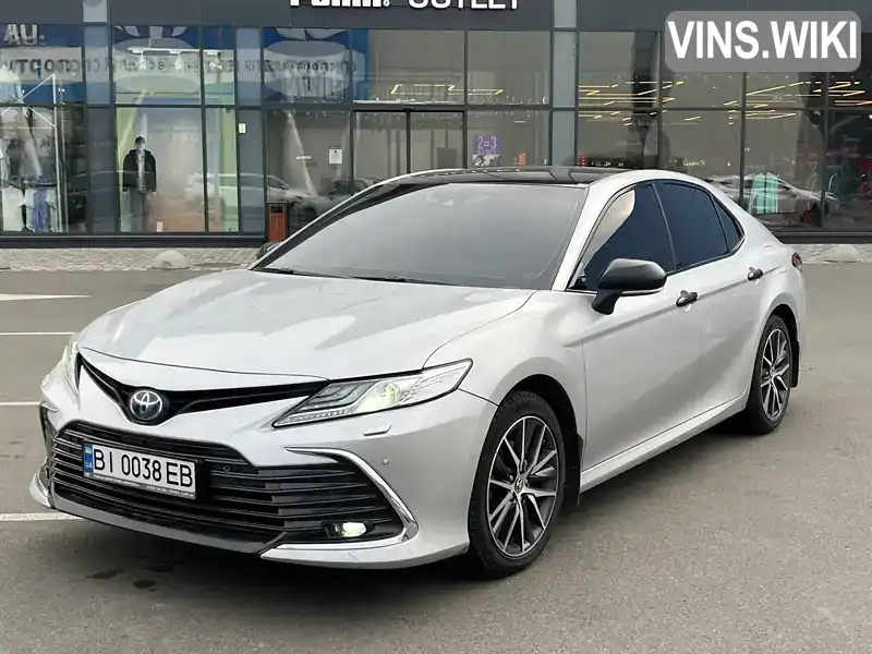 Седан Toyota Camry 2022 2.5 л. Автомат обл. Полтавская, Кременчуг - Фото 1/21