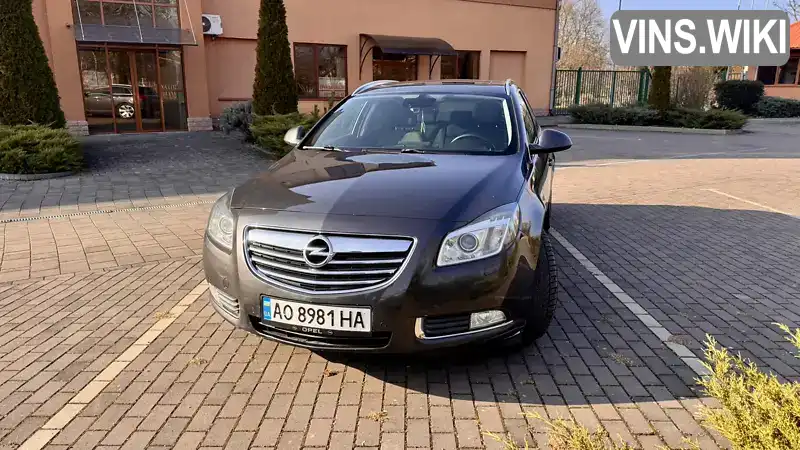 W0LGT8EM8C1133814 Opel Insignia 2012 Универсал 1.96 л. Фото 2