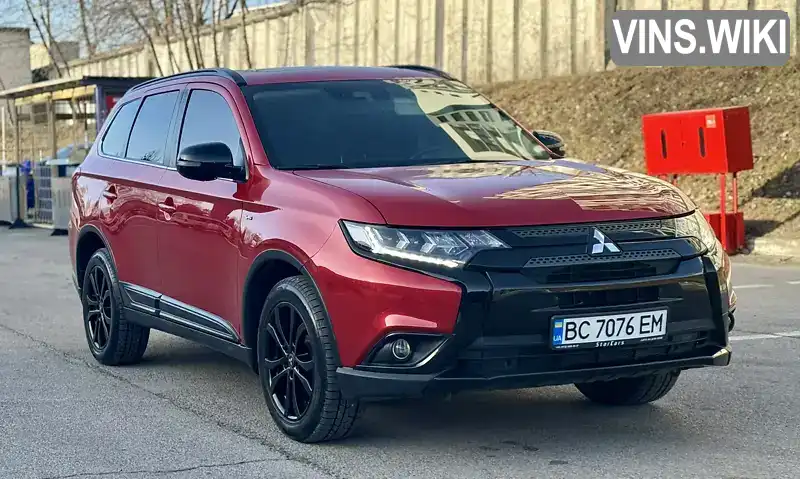 Позашляховик / Кросовер Mitsubishi Outlander 2016 3 л. обл. Львівська, Львів - Фото 1/21