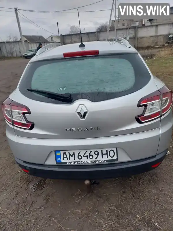 VF1KZ1R0544954555 Renault Megane 2011 Універсал 1.6 л. Фото 1