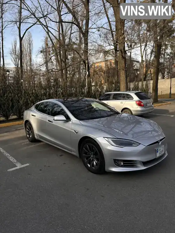 Ліфтбек Tesla Model S 2018 null_content л. обл. Київська, Київ - Фото 1/14