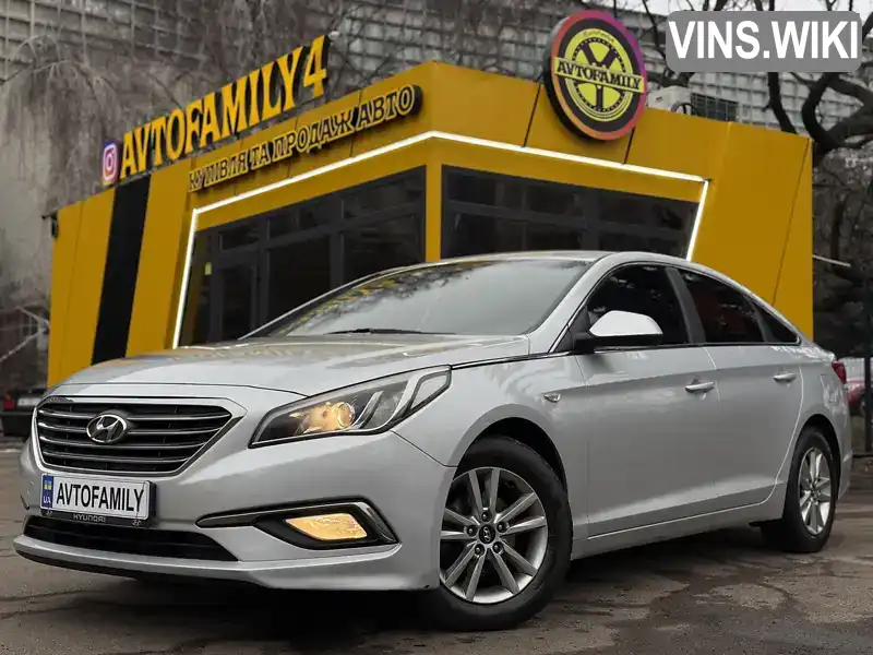 Седан Hyundai Sonata 2015 2 л. Автомат обл. Київська, Київ - Фото 1/21