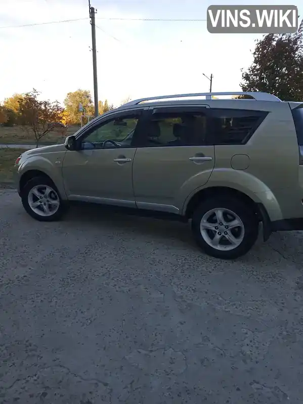 Позашляховик / Кросовер Mitsubishi Outlander XL 2008 3 л. Автомат обл. Дніпропетровська, Вільногірськ - Фото 1/9