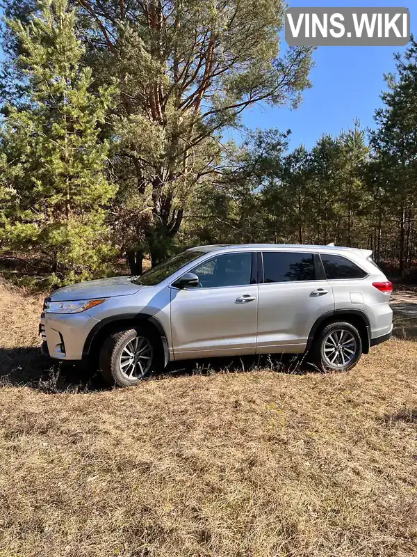 5TDJZRFH2HS383203 Toyota Highlander 2017 Позашляховик / Кросовер 3.46 л. Фото 4