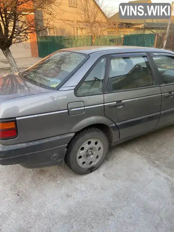 WVWZZZ31ZLE005956 Volkswagen Passat 1990 Седан  Фото 4