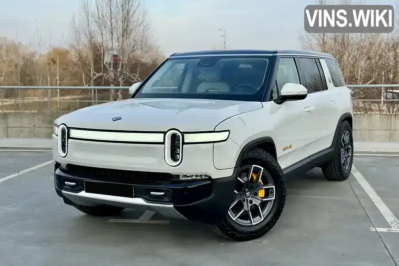 Внедорожник / Кроссовер Rivian models.r1s 2023 null_content л. Автомат обл. Киевская, Киев - Фото 1/21