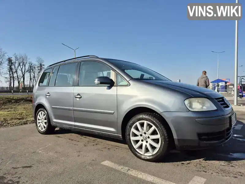 Минивэн Volkswagen Touran 2003 1.6 л. Ручная / Механика обл. Киевская, Киев - Фото 1/21