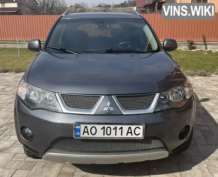 Позашляховик / Кросовер Mitsubishi Outlander 2007 2.4 л. Варіатор обл. Закарпатська, Ужгород - Фото 1/11