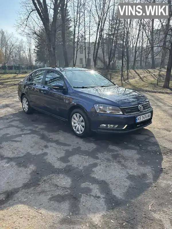 Седан Volkswagen Passat 2013 1.6 л. Ручна / Механіка обл. Дніпропетровська, Кам'янське (Дніпродзержинськ) - Фото 1/12