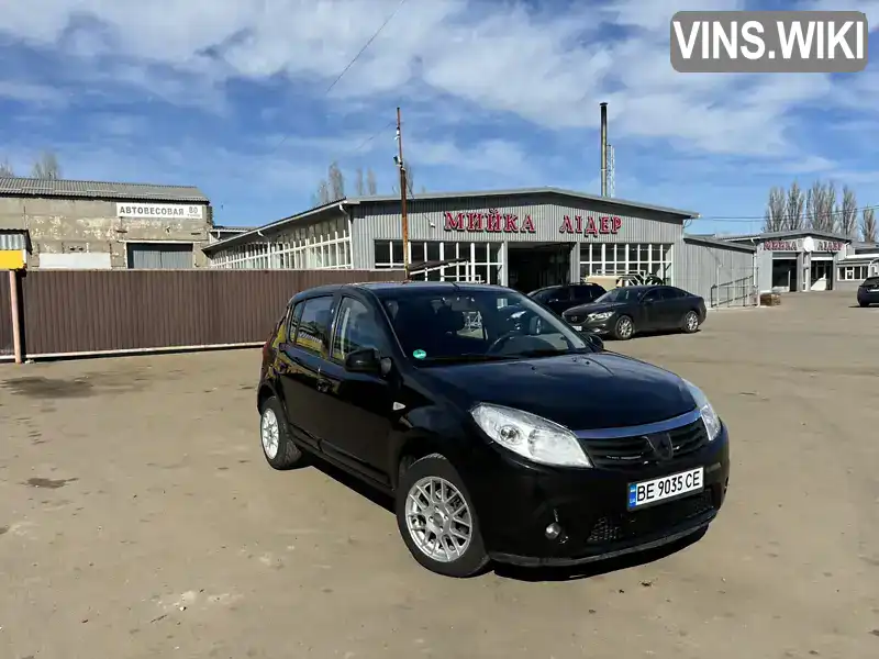 Хетчбек Dacia Sandero 2011 1.15 л. Ручна / Механіка обл. Миколаївська, Миколаїв - Фото 1/17