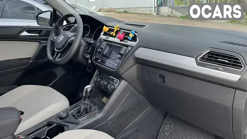 3VV0B7AX1LM088445 Volkswagen Tiguan 2019 Внедорожник / Кроссовер 1.98 л. Фото 5