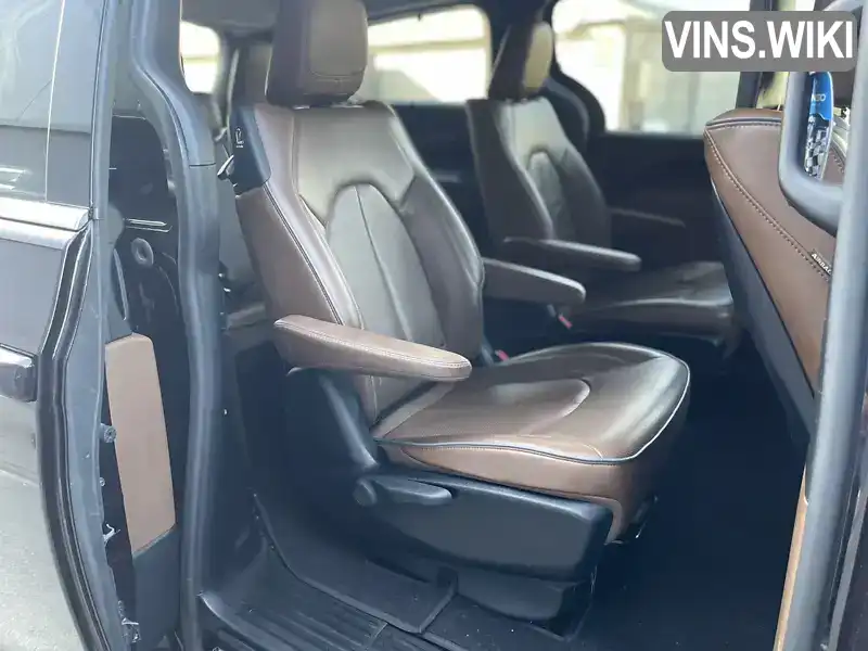 2C4RC1N78JR236770 Chrysler Pacifica 2018 Мінівен 3.6 л. Фото 7