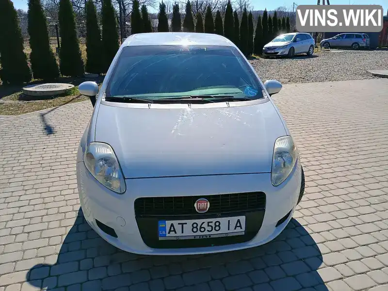 Хетчбек Fiat Punto 2010 1.25 л. Ручна / Механіка обл. Івано-Франківська, Івано-Франківськ - Фото 1/16