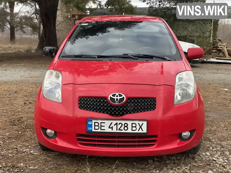 Хетчбек Toyota Yaris 2006 1.3 л. Робот обл. Київська, Київ - Фото 1/12