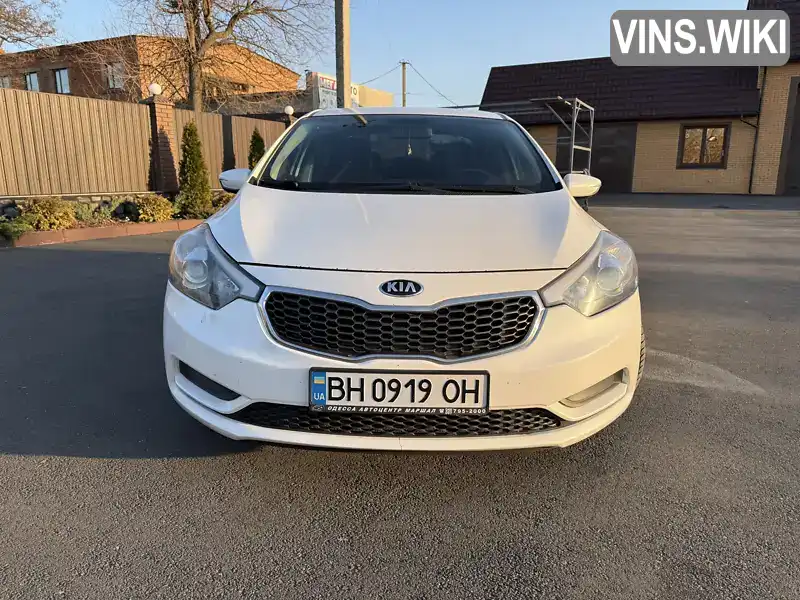 KNAFX4A65G5549817 Kia Forte 2015 Седан 1.8 л. Фото 2