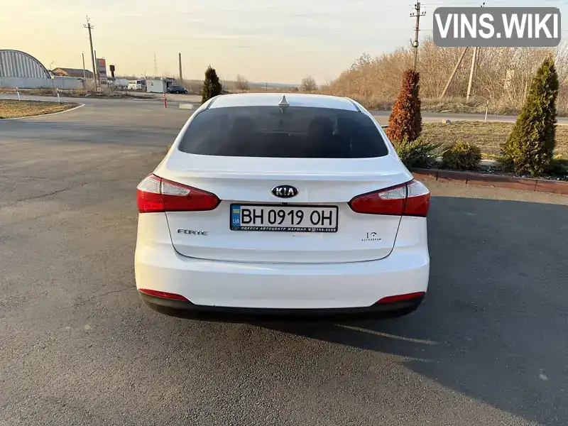 KNAFX4A65G5549817 Kia Forte 2015 Седан 1.8 л. Фото 4