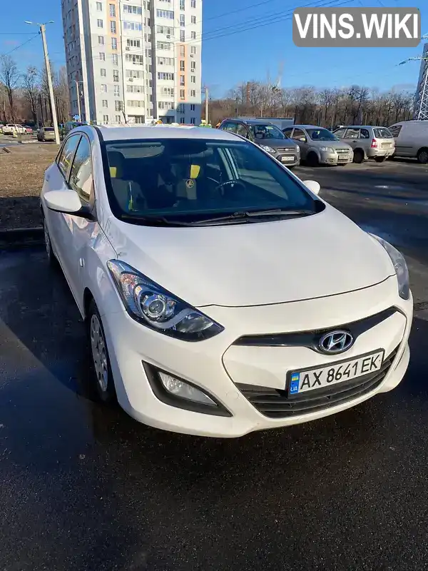 Хэтчбек Hyundai i30 2014 1.4 л. Ручная / Механика обл. Киевская, Киев - Фото 1/12