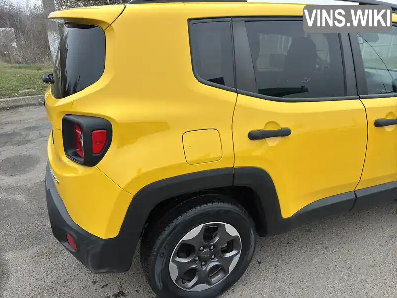 ZACCJBABXJPH31763 Jeep Renegade 2018 Позашляховик / Кросовер 2.4 л. Фото 3