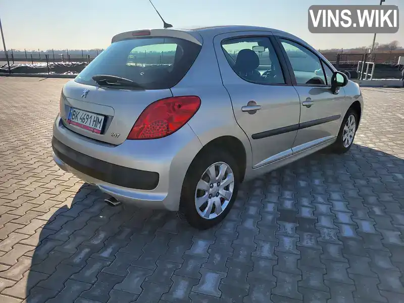 VF3WC8FSC9E018963 Peugeot 207 2009 Хетчбек 1.4 л. Фото 6