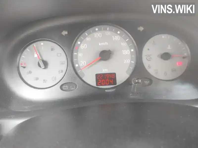 VF1LB17C534715554 Renault Clio 2005 Седан 1.39 л. Фото 6