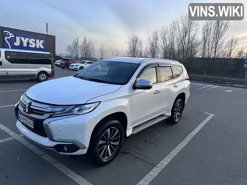 MMCGUKS10GHZ01244 Mitsubishi Pajero Sport 2016 Позашляховик / Кросовер 2.44 л. Фото 2