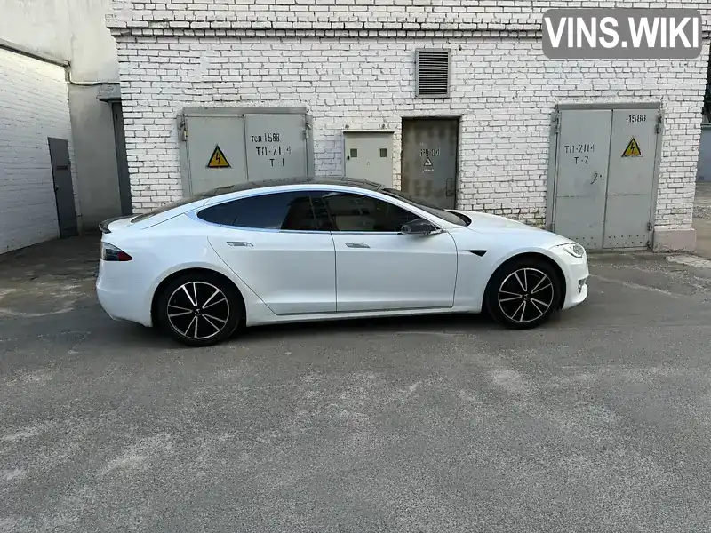 5YJSA7E28JF263171 Tesla Model S 2018 Лифтбек  Фото 2