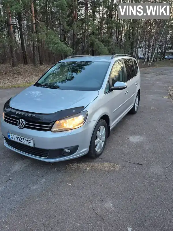 Минивэн Volkswagen Touran 2013 1.98 л. Автомат обл. Киевская, Вышгород - Фото 1/21