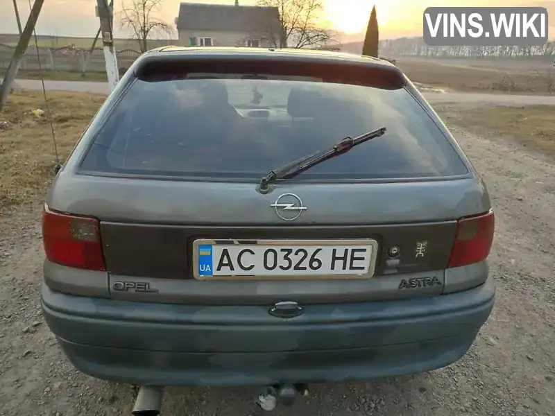 W0L000058S5270100 Opel Astra 1995 Хетчбек 1.6 л. Фото 2