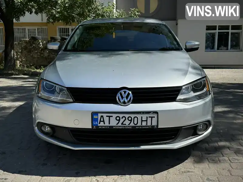 Седан Volkswagen Jetta 2011 2.5 л. Автомат обл. Ивано-Франковская, Ивано-Франковск - Фото 1/12