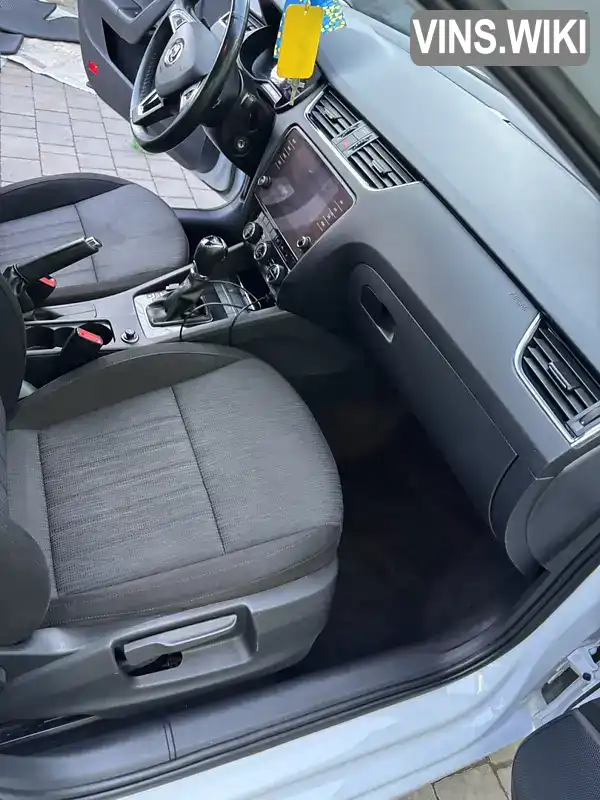 TMBJG7NE7K0183235 Skoda Octavia 2019 Универсал  Фото 8