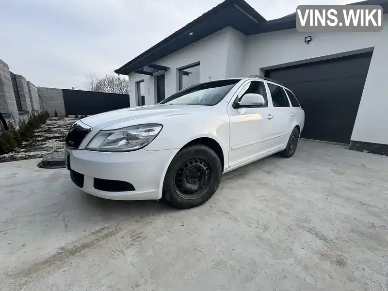 Універсал Skoda Octavia 2011 1.6 л. Ручна / Механіка обл. Івано-Франківська, Івано-Франківськ - Фото 1/21