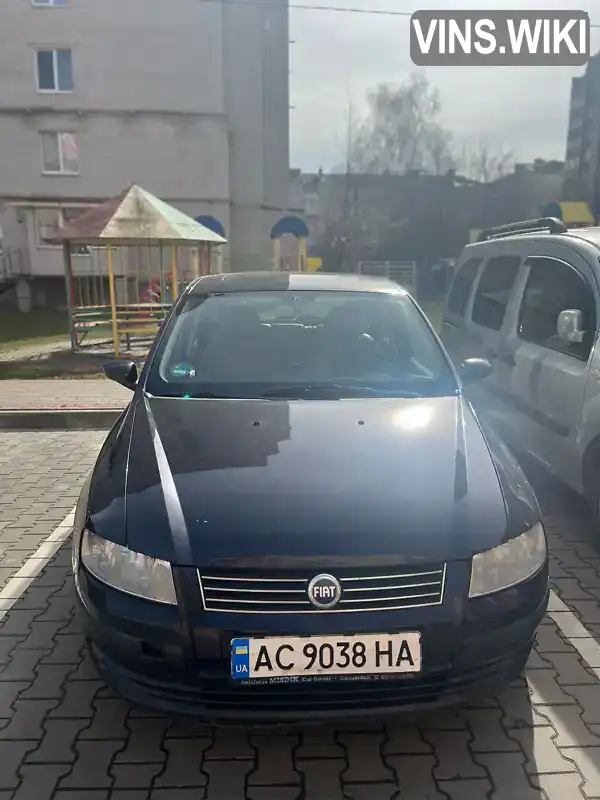 ZFA19200000193785 Fiat Stilo 2002 Хетчбек 1.6 л. Фото 1