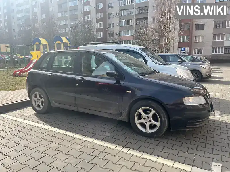 ZFA19200000193785 Fiat Stilo 2002 Хетчбек 1.6 л. Фото 2