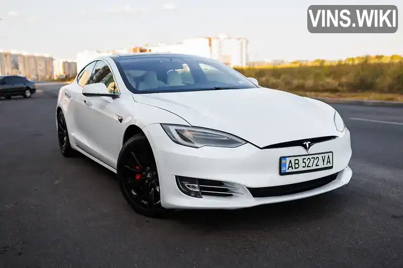 Лифтбек Tesla Model S 2018 null_content л. обл. Винницкая, Винница - Фото 1/19