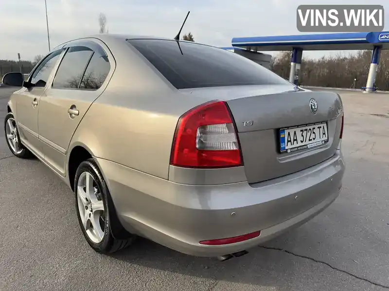 TMBBK41Z2BB153767 Skoda Octavia 2011 Лифтбек 1.8 л. Фото 2