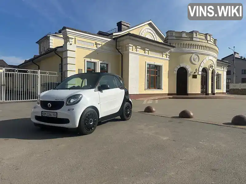 Купе Smart Fortwo 2017 null_content л. Автомат обл. Киевская, Киев - Фото 1/21