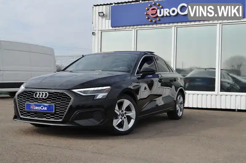 Седан Audi A3 2023 2 л. Типтронік обл. Київська, Київ - Фото 1/21