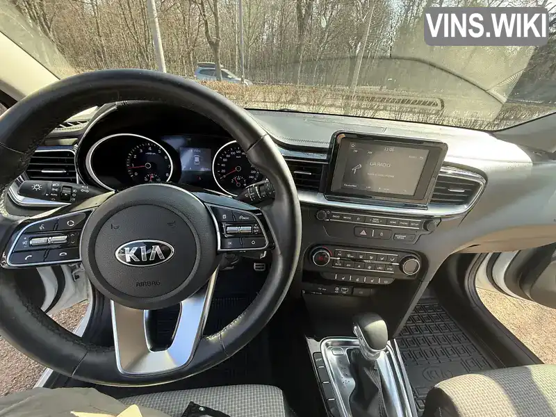 U5YH2514GKL040571 Kia Ceed 2019 Хэтчбек 1.35 л. Фото 3