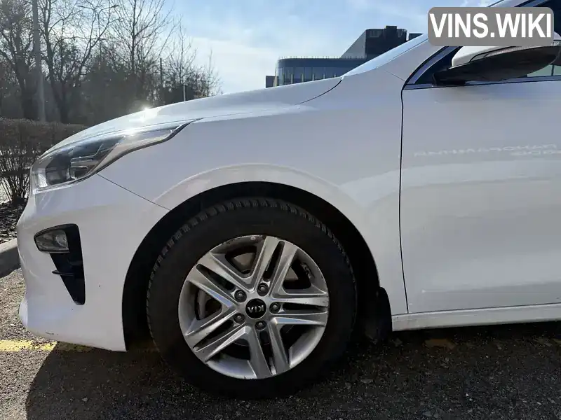 U5YH2514GKL040571 Kia Ceed 2019 Хетчбек 1.35 л. Фото 7