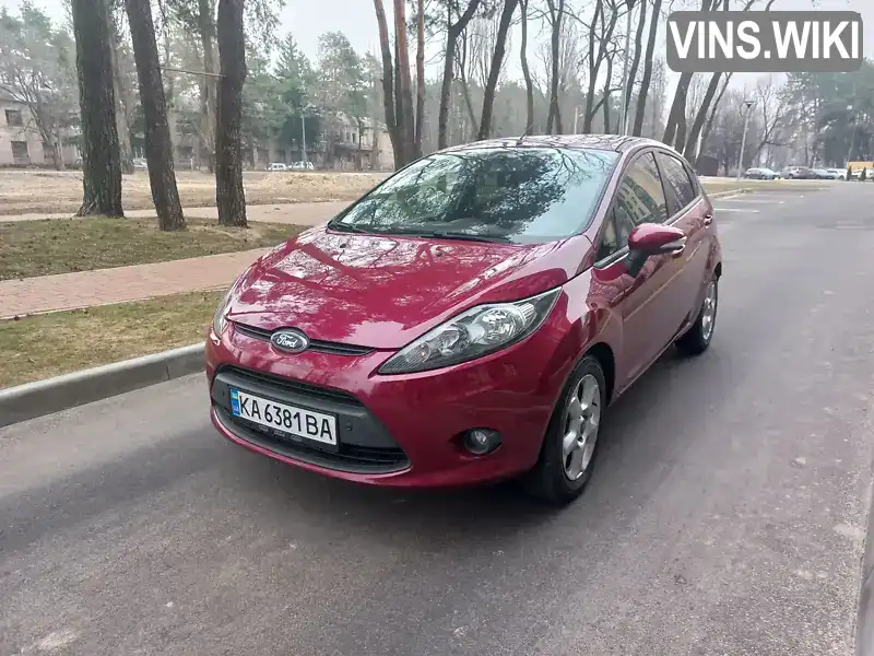 Седан Ford Fiesta 2010 1.4 л. Автомат обл. Київська, Київ - Фото 1/21