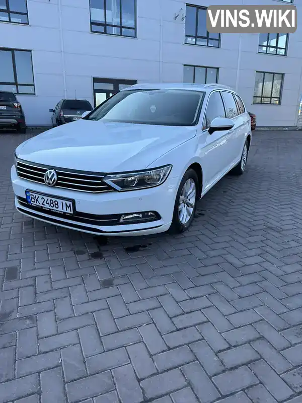 Універсал Volkswagen Passat 2017 1.6 л. Автомат обл. Рівненська, Рівне - Фото 1/21