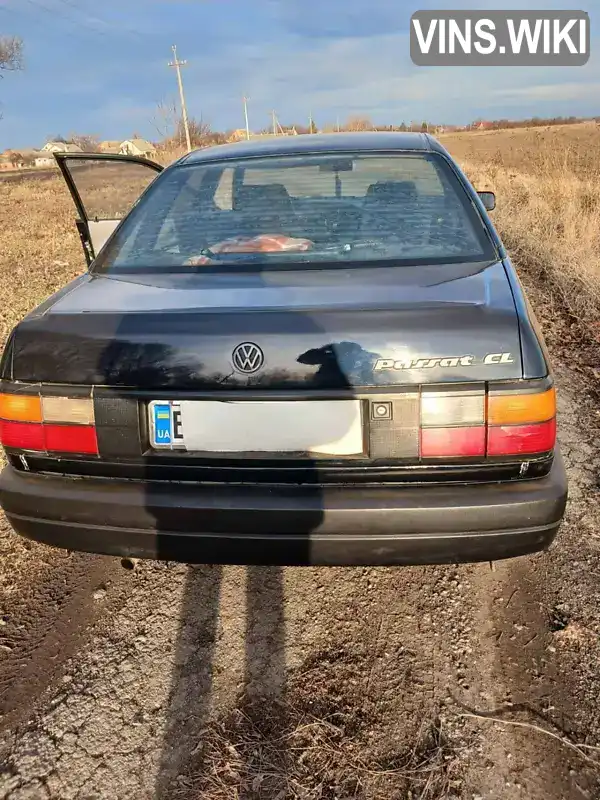 Седан Volkswagen Passat 1990 1.8 л. Ручная / Механика обл. Полтавская, Полтава - Фото 1/9