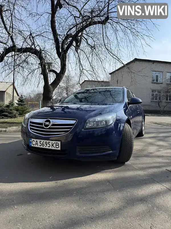 W0LGB8EY5B1081756 Opel Insignia 2010 Универсал 1.96 л. Фото 1