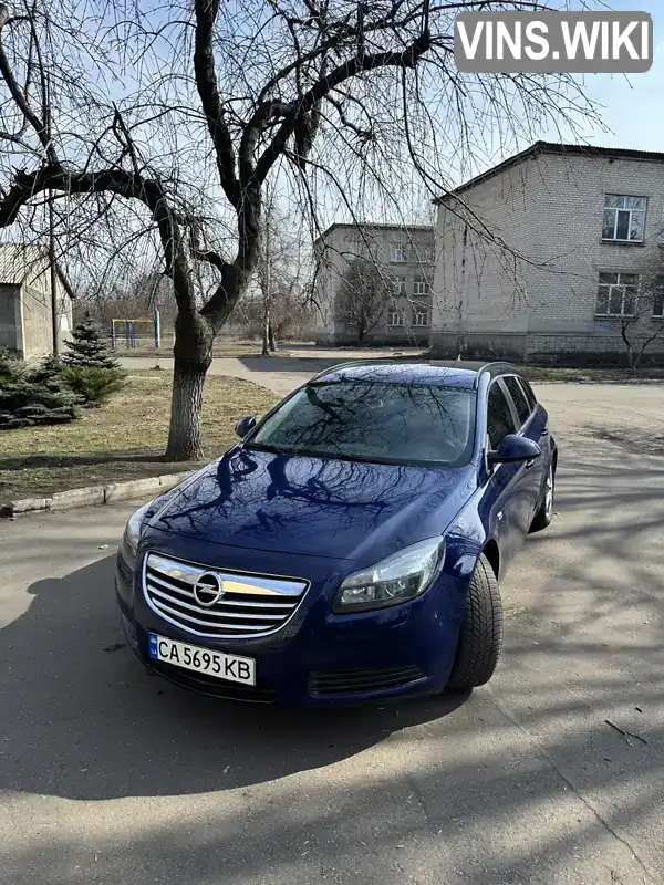 W0LGB8EY5B1081756 Opel Insignia 2010 Универсал 1.96 л. Фото 2