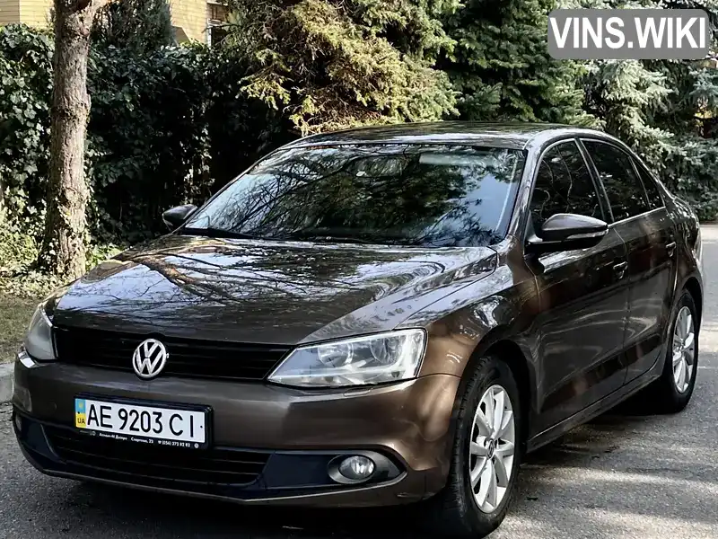 Седан Volkswagen Jetta 2012 1.39 л. Типтронік обл. Дніпропетровська, Дніпро (Дніпропетровськ) - Фото 1/13